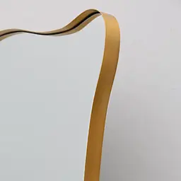 Streamlined Curved Floor Mirror – Gold Frame Detail 1